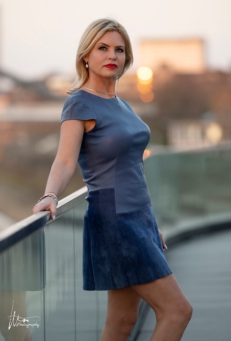 Agence matrimoniale rencontre de Tatiana femme célibataire sénior 56 ans, Mulhouse.